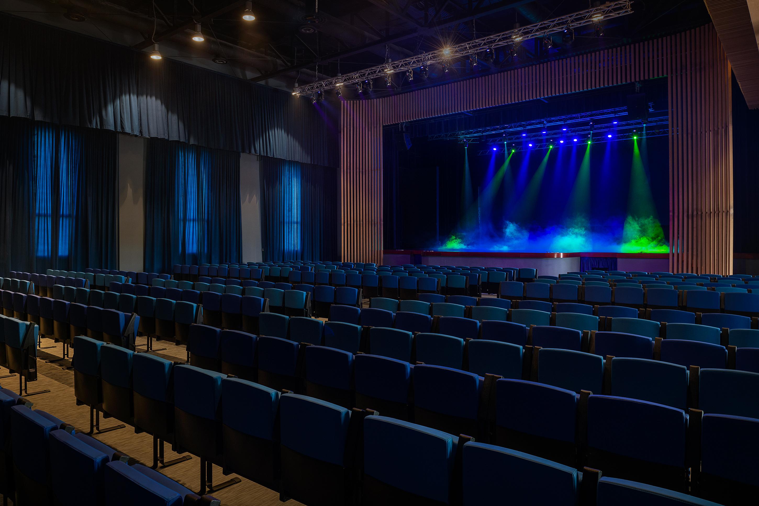 Catalonia Grand Costa Mujeres All Suites & Spa Cancún Exteriör bild The stage at the Grand Theatre