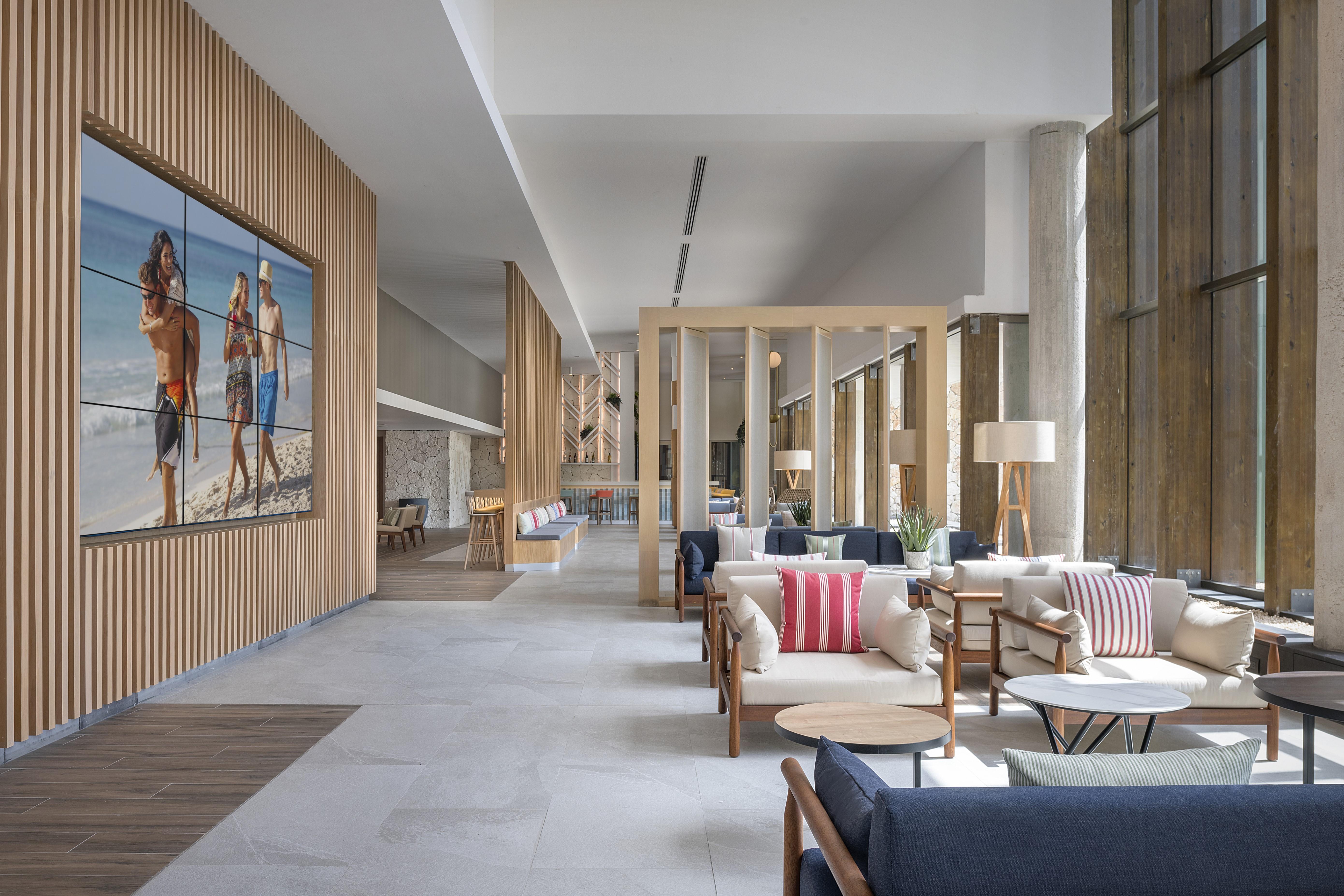 Catalonia Grand Costa Mujeres All Suites & Spa Cancún Exteriör bild The lobby of the hotel