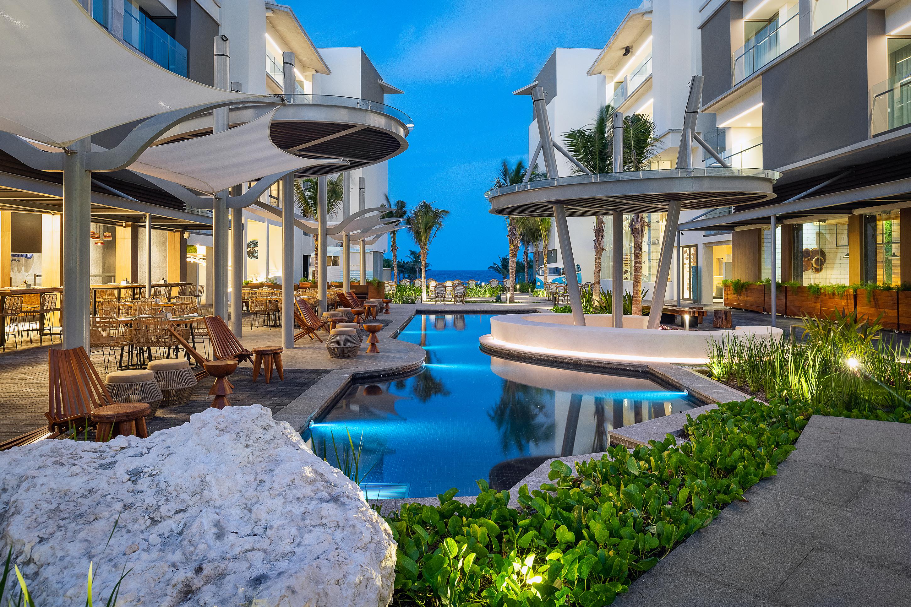 Catalonia Grand Costa Mujeres All Suites & Spa Cancún Exteriör bild The Fives Beach Hotel & Residences
